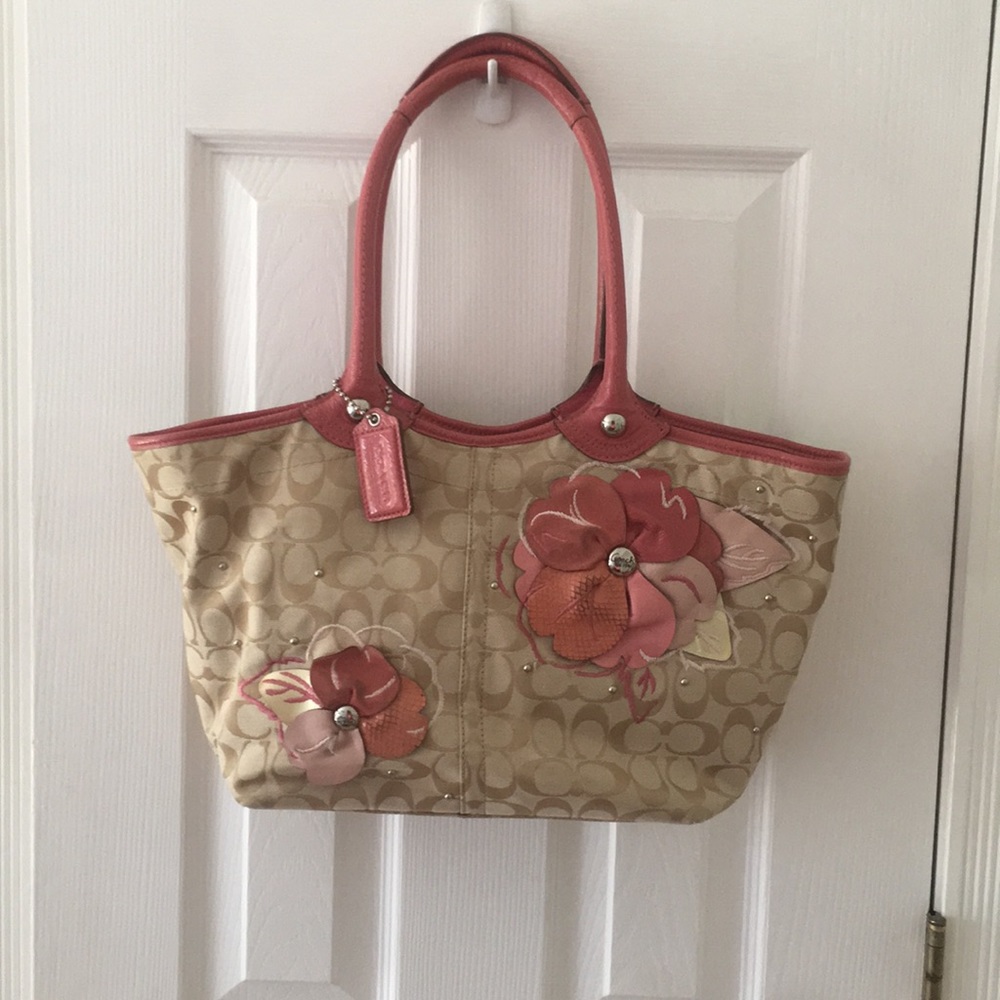 Coach shoulder bag
